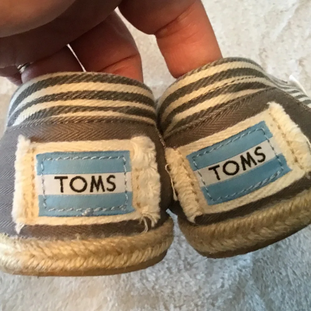 TOMS Taupe Canvas Espadrilles with Stripes - Size 6.5